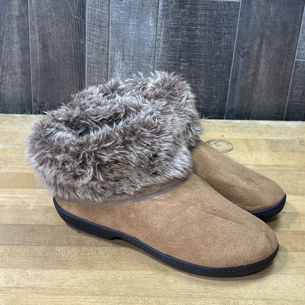 Isotoner Women's Faux Fur Bootie Slippers Brown Memory Foam Size 8.5-9
